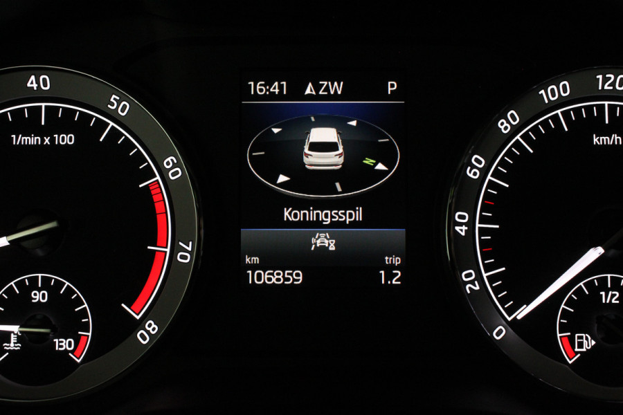Škoda Karoq 1.5 TSI ACT Style > Camera/Trekhaak/ACC/Stoelverwarming/All season banden...