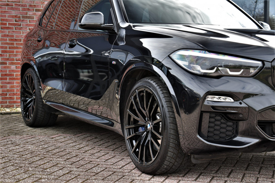 BMW X5 xDrive40d M-Sport 7pers Pano Luchtv ACC Trekh H/K HUD 22inch 4WS Comf-seat