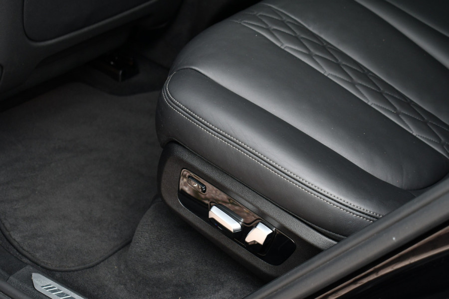 BMW X5 xDrive40d M-Sport 7pers Pano Luchtv ACC Trekh H/K HUD 22inch 4WS Comf-seat