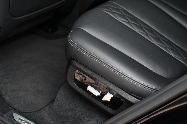 BMW X5 xDrive40d M-Sport 7pers Pano Luchtv ACC Trekh H/K HUD 22inch 4WS Comf-seat