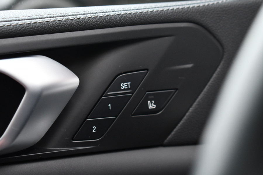 BMW X5 xDrive40d M-Sport 7pers Pano Luchtv ACC Trekh H/K HUD 22inch 4WS Comf-seat