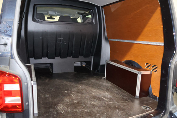 Volkswagen Transporter 2.0 TDI 150pk Automaat L2 H1 DC 2x Schuifdeur