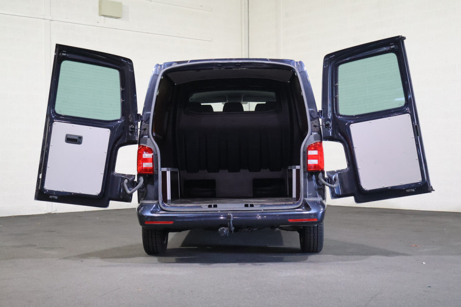 Volkswagen Transporter 2.0 TDI 150pk Automaat L2 H1 DC 2x Schuifdeur