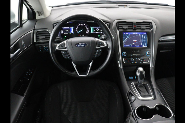 Ford Mondeo 2.0 IVCT HEV Titanium | Stoelverwarming | Carplay | Keyless | Navigatie | Climate control | Parkeerhulp | Cruise control | Bluetooth | DAB | Verwarmde voorruit