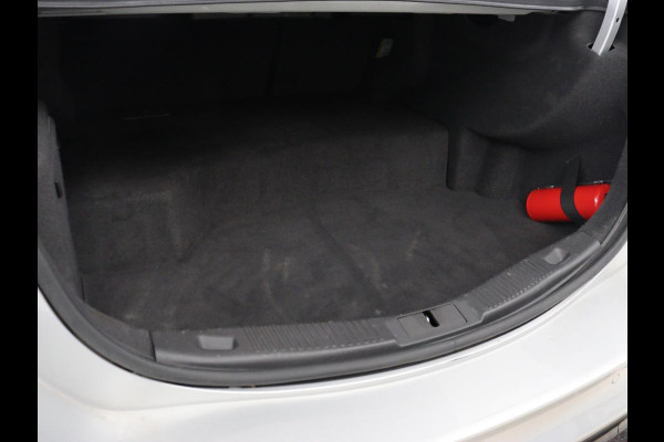 Ford Mondeo 2.0 IVCT HEV Titanium | Stoelverwarming | Carplay | Keyless | Navigatie | Climate control | Parkeerhulp | Cruise control | Bluetooth | DAB | Verwarmde voorruit