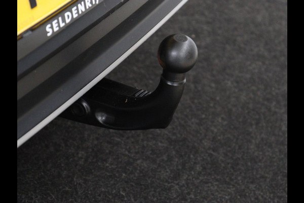 Volkswagen T-Roc 1.5 TSI Sport | Trekhaak | Virtual Cockpit | Carplay | Full LED | Adaptive cruise | Navigatie | Climate control | Parkeerhulp | Bluetooth | 17'' | Getint glas