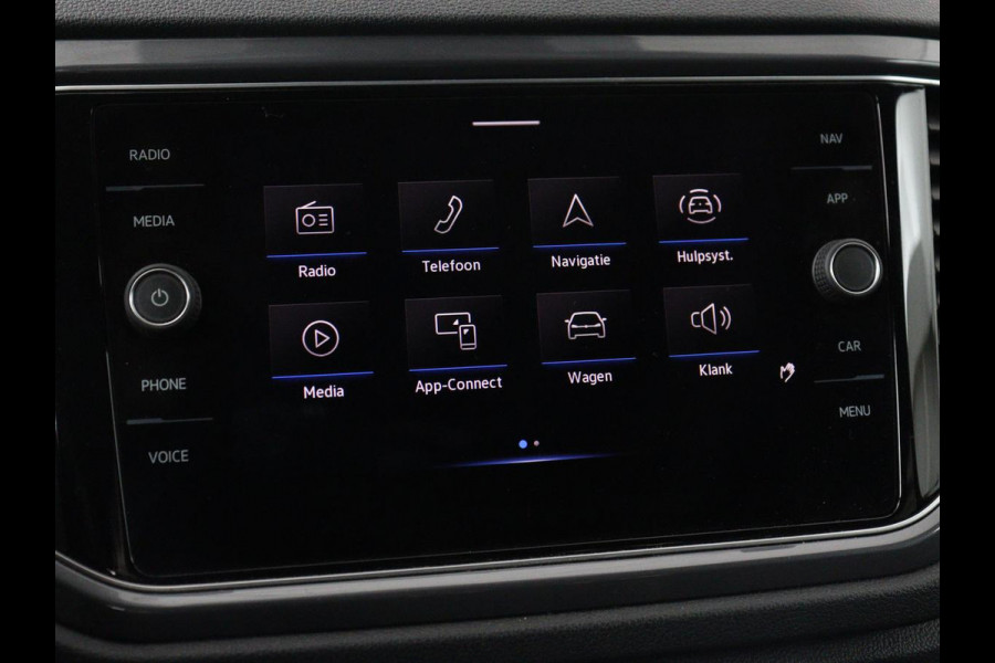 Volkswagen T-Roc 1.5 TSI Sport | Trekhaak | Virtual Cockpit | Carplay | Full LED | Adaptive cruise | Navigatie | Climate control | Parkeerhulp | Bluetooth | 17'' | Getint glas