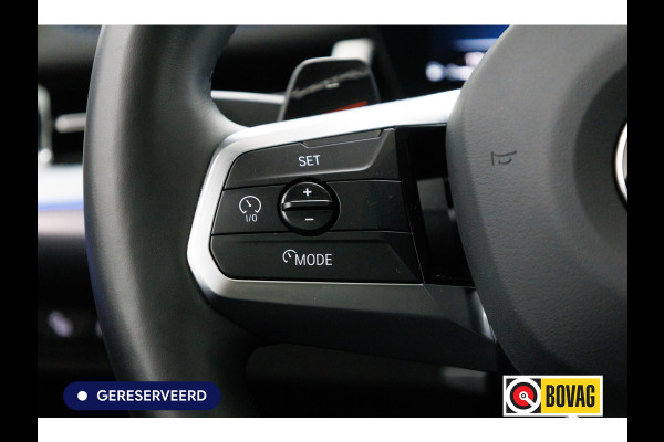 BMW 2 Serie Active Tourer 218i M-Sport automaat | 19 inch Individual Panoramadak | Harman Kardon | HUD Adaptive cruise, 360 Camera, PDC V+A,  El.verstelbare stoel met geheugen, Elektrische achterklep, Keyless