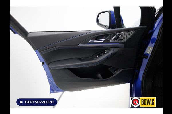 BMW 2 Serie Active Tourer 218i M-Sport automaat | 19 inch Individual Panoramadak | Harman Kardon | HUD Adaptive cruise, 360 Camera, PDC V+A,  El.verstelbare stoel met geheugen, Elektrische achterklep, Keyless