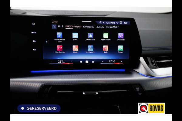 BMW 2 Serie Active Tourer 218i M-Sport automaat | 19 inch Individual Panoramadak | Harman Kardon | HUD Adaptive cruise, 360 Camera, PDC V+A,  El.verstelbare stoel met geheugen, Elektrische achterklep, Keyless