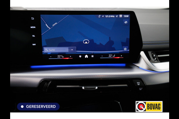 BMW 2 Serie Active Tourer 218i M-Sport automaat | 19 inch Individual Panoramadak | Harman Kardon | HUD Adaptive cruise, 360 Camera, PDC V+A,  El.verstelbare stoel met geheugen, Elektrische achterklep, Keyless