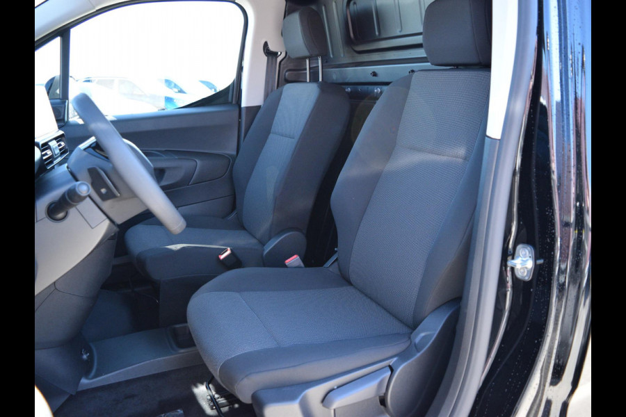 Peugeot e-Partner 136 L1 50 kWh | LAADRUIMTEBETIMMERING | CAMERA MET SENSOREN | E.C.C. | DEMO