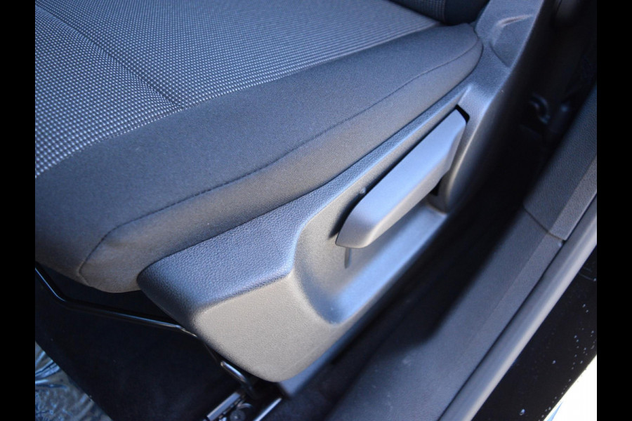 Peugeot e-Partner 136 L1 50 kWh | LAADRUIMTEBETIMMERING | CAMERA MET SENSOREN | E.C.C. | DEMO