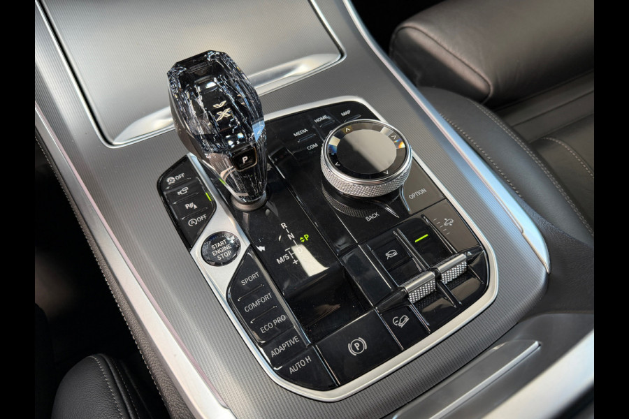 BMW X5 XDrive40i High Executive | H&K | Luchtvering | 21 inch | Multicontour stoelen | HUD | Luchtvering