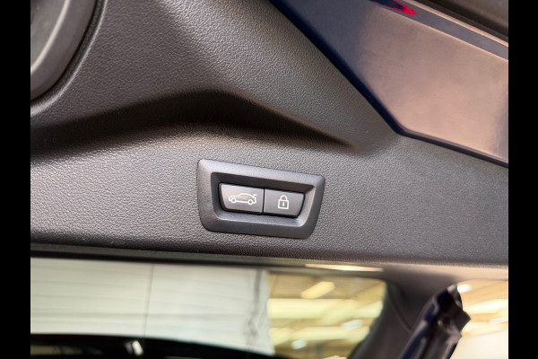 BMW X5 XDrive40i High Executive | H&K | Luchtvering | 21 inch | Multicontour stoelen | HUD | Luchtvering