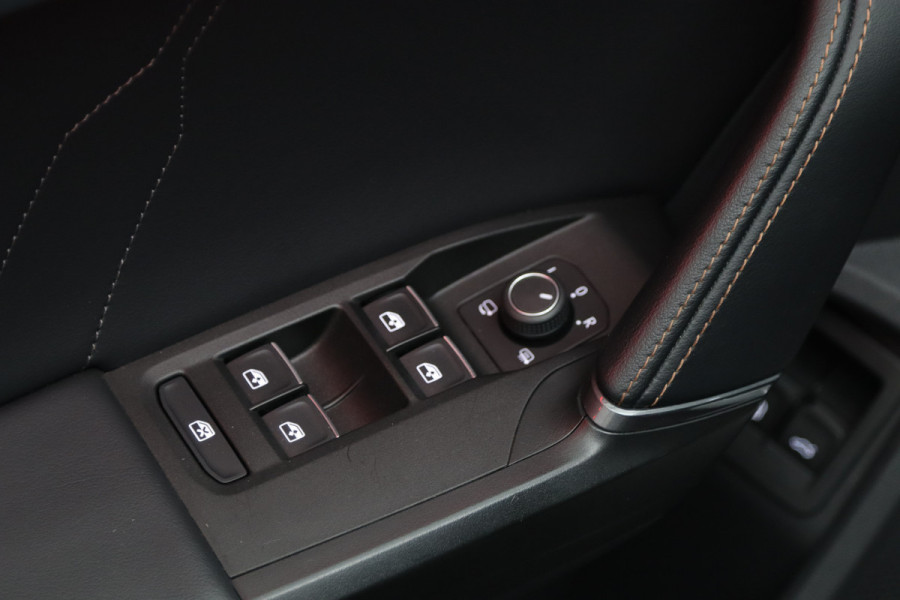 CUPRA Formentor 1.4 e-Hybrid VZ 245 PK Copper Edition PHEV, Stuur-Startknop, Winterpakket, Carplay.