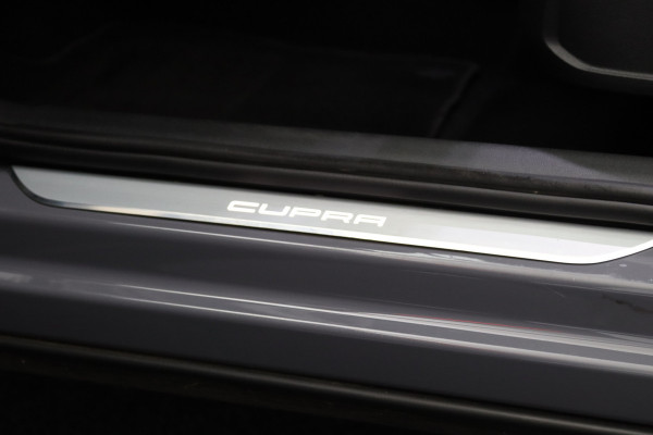 CUPRA Formentor 1.4 e-Hybrid VZ 245 PK Copper Edition PHEV, Stuur-Startknop, Winterpakket, Carplay.