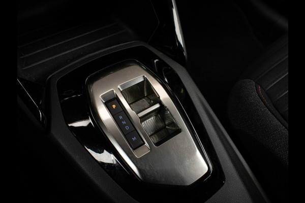 Peugeot 208 1.2 PureTech Sport (APPLE CARPLAY,NAVI,PDC,CLIMATE,CRUISE,LED,ELEKTRISCH PAKKET,SPORTSTOELEN,NETTE STAAT)