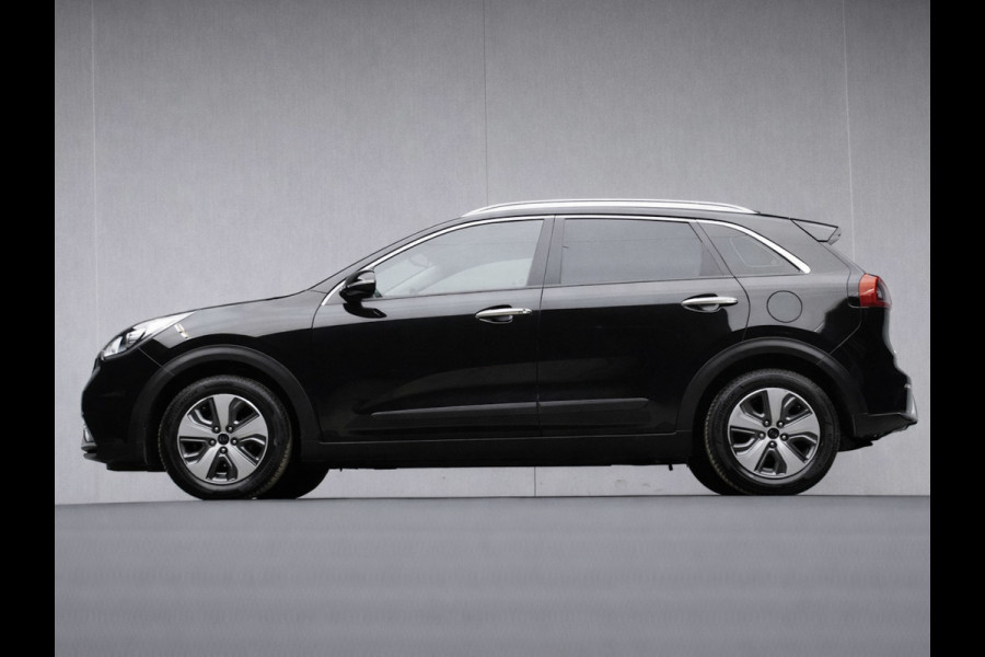Kia Niro 1.6 GDi Hybrid DynamicLine Sport (APPLE CARPLAY,NAVI,CAMERA,PDC,CLIMATE,CRUISE,GETINT,LED,SPORTSTOELEN,NETTE STAAT)