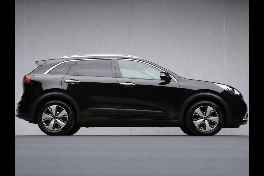 Kia Niro 1.6 GDi Hybrid DynamicLine Sport (APPLE CARPLAY,NAVI,CAMERA,PDC,CLIMATE,CRUISE,GETINT,LED,SPORTSTOELEN,NETTE STAAT)