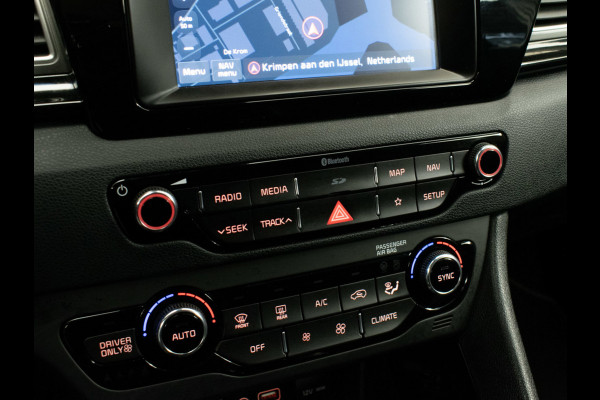 Kia Niro 1.6 GDi Hybrid DynamicLine Sport (APPLE CARPLAY,NAVI,CAMERA,PDC,CLIMATE,CRUISE,GETINT,LED,SPORTSTOELEN,NETTE STAAT)