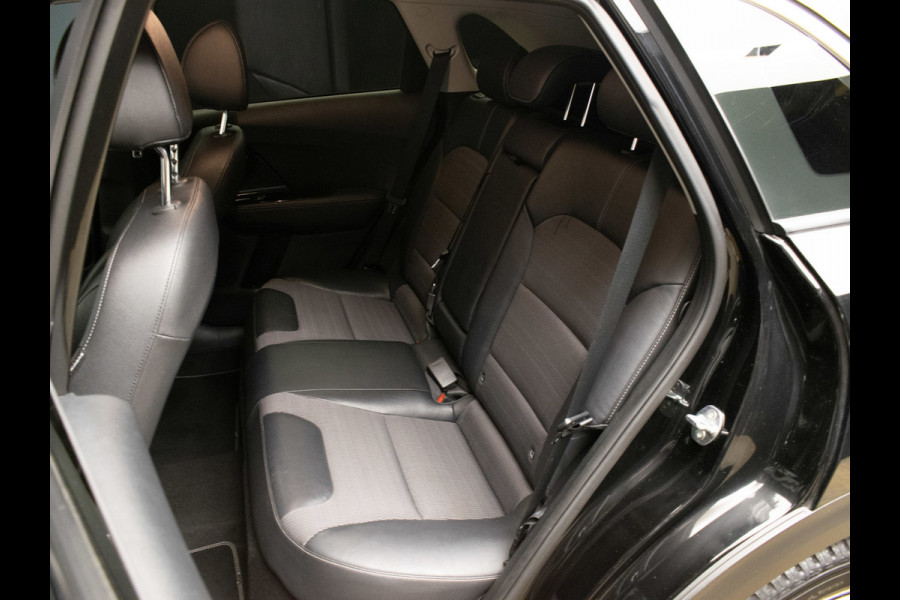 Kia Niro 1.6 GDi Hybrid DynamicLine Sport (APPLE CARPLAY,NAVI,CAMERA,PDC,CLIMATE,CRUISE,GETINT,LED,SPORTSTOELEN,NETTE STAAT)