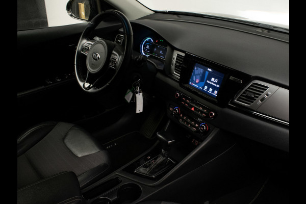 Kia Niro 1.6 GDi Hybrid DynamicLine Sport (APPLE CARPLAY,NAVI,CAMERA,PDC,CLIMATE,CRUISE,GETINT,LED,SPORTSTOELEN,NETTE STAAT)
