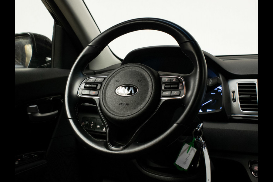 Kia Niro 1.6 GDi Hybrid DynamicLine Sport (APPLE CARPLAY,NAVI,CAMERA,PDC,CLIMATE,CRUISE,GETINT,LED,SPORTSTOELEN,NETTE STAAT)