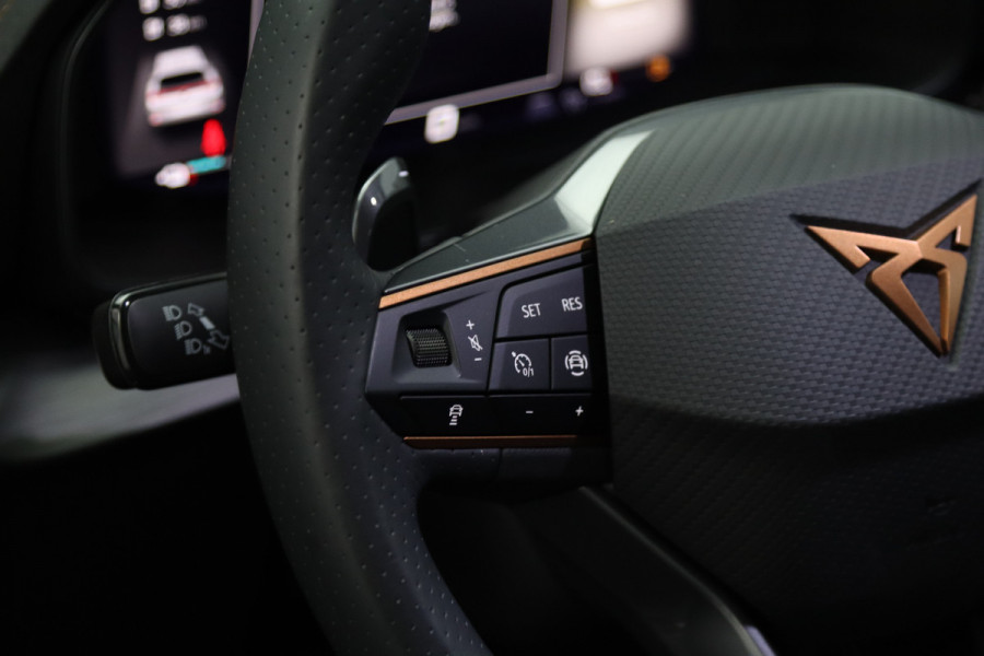 CUPRA Formentor 1.4 e-Hybrid 204 PK Adrenaline PHEV, Carplay, Adap. Cruise Control, Keyless