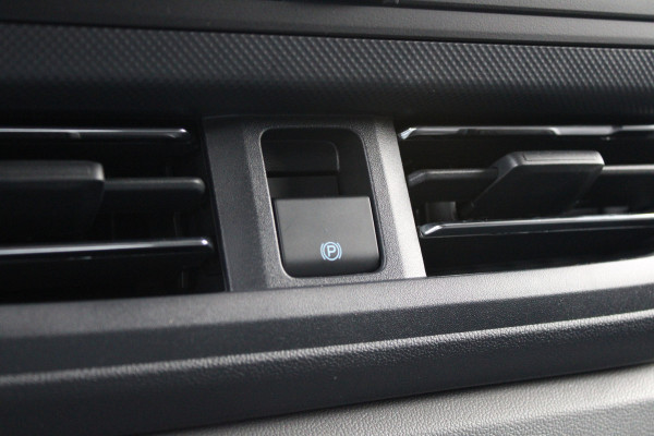 Ford E-Transit Custom 340 L2H1 Limited 65 kWh 218pk - LED - 360 Camera - B&O - ACC - Navi - Stoel/Stuurverwarming - Rijklaar