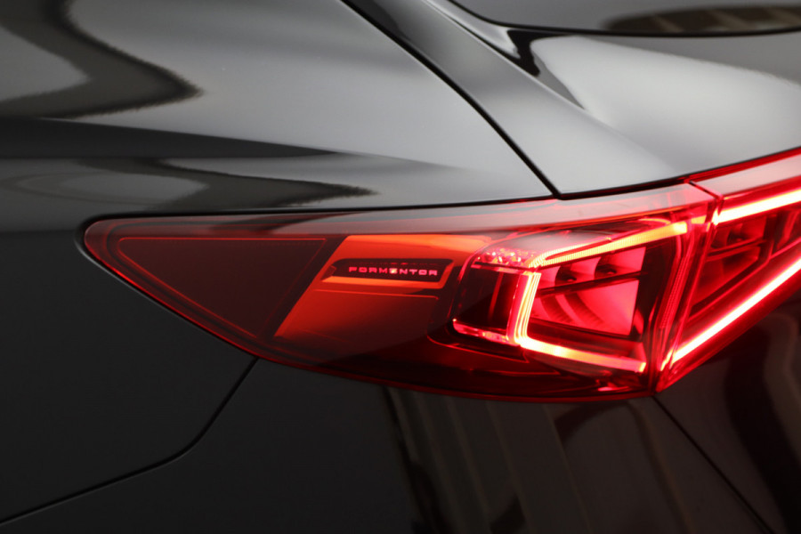 CUPRA Formentor 1.4 e-Hybrid VZ 245 PK Black Edition PHEV, Memory, Leder-Alcantara, Winterpakket