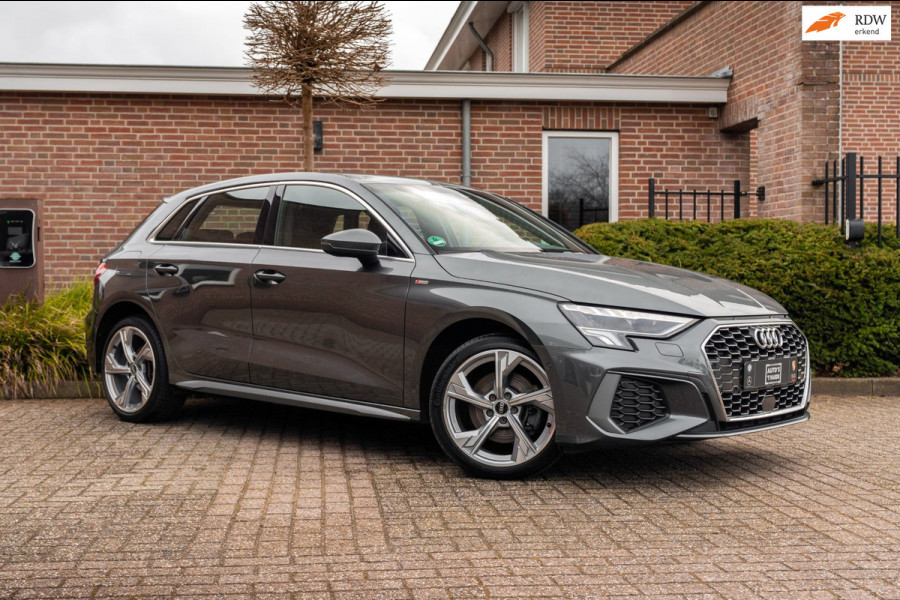 Audi A3 Sportback 40 TFSI e S Edition 204 PK S-Line ACC Ambiance Camera Keyless Elek.Klep 18''