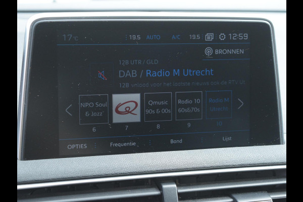 Peugeot 3008 1.6 PureTech Blue Lease Premium | TREKHAAK | PARKEERSENSOREN MET CAMERA | EL. VERSTELBARE STOEL | SCHUIF / KANTELDAK