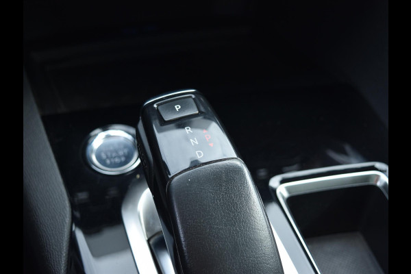 Peugeot 3008 1.6 PureTech Blue Lease Premium | TREKHAAK | PARKEERSENSOREN MET CAMERA | EL. VERSTELBARE STOEL | SCHUIF / KANTELDAK