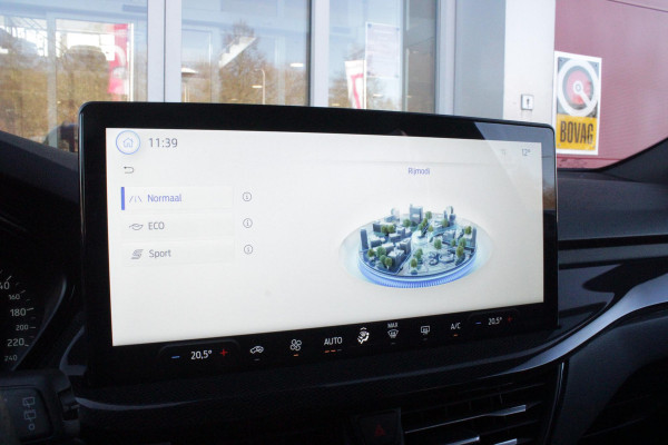 Ford FOCUS Wagon 1.0 155PK AUTOMAAT Hybrid ST LINE | ALL SEASON BANDEN | NAVIGATIE | DRAADLOZE APPLE CARPLAY/ANDROID AUTO | ADAPTIVE CRUISE CONTROL | LANE ASSIST | DODEHOEK DETECTIE | PARKEERSENSOREN VOOR + ACHTER | ACHTERUITRIJ CAMERA | LICHTMETALEN VELGEN 17" | DAB+ RADIO |