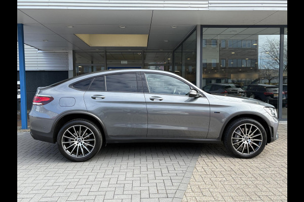 Mercedes-Benz GLC Coupé 300e 4MATIC Business Solution AMG | PHEV | Stoelverwarming | Leer | Camera |