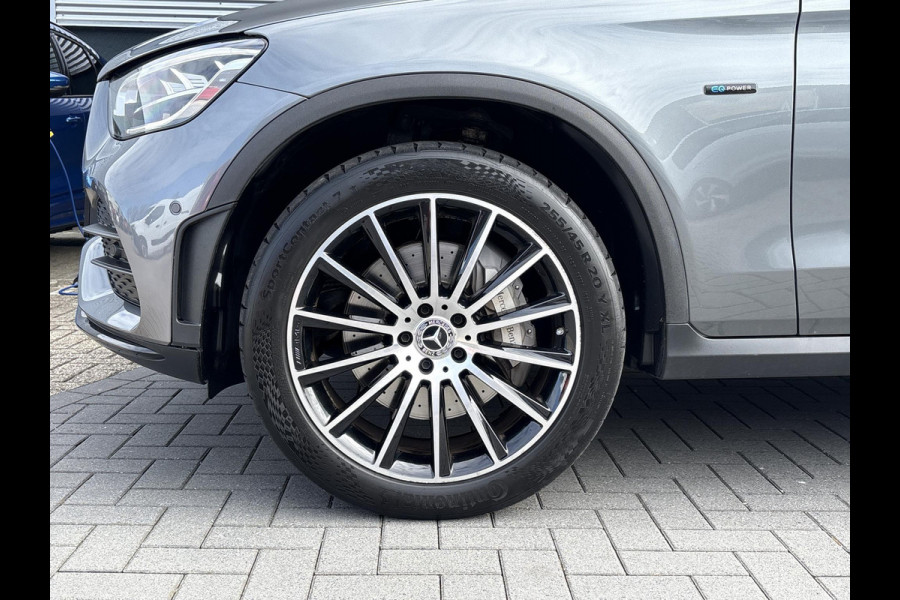 Mercedes-Benz GLC Coupé 300e 4MATIC Business Solution AMG | PHEV | Stoelverwarming | Leer | Camera |