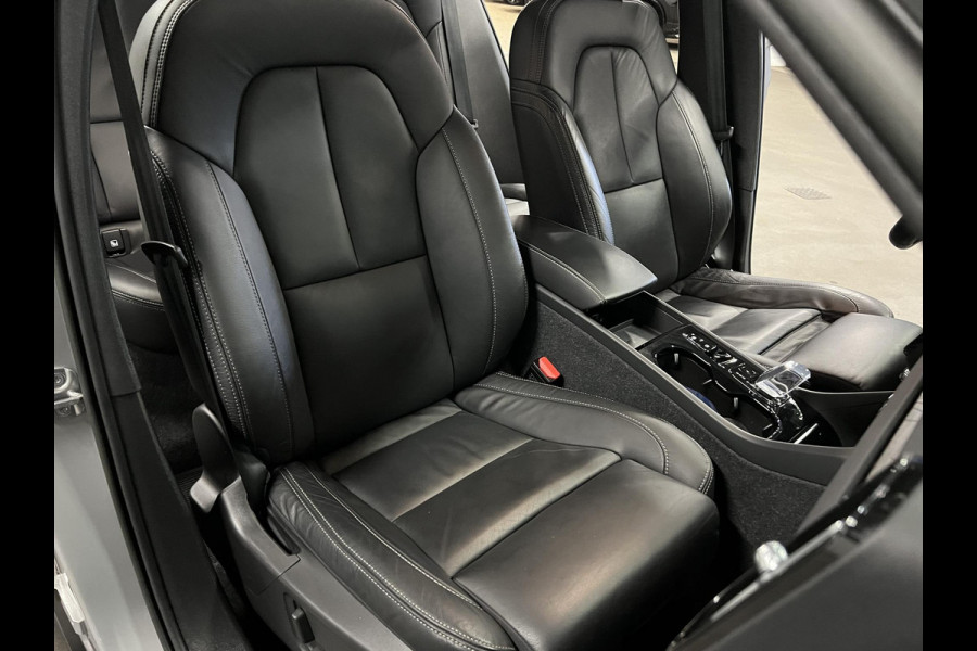 Volvo XC40 1.5 T5 Plug-in hybrid Ultimate Dark Adapt. cruise | Open dak | 360 camera | Stuur-/stoelverwarming | Harman Kardon | Memory | Leder