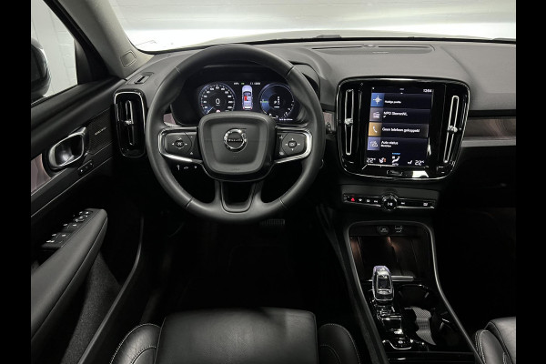 Volvo XC40 1.5 T5 Plug-in hybrid Ultimate Dark Adapt. cruise | Open dak | 360 camera | Stuur-/stoelverwarming | Harman Kardon | Memory | Leder