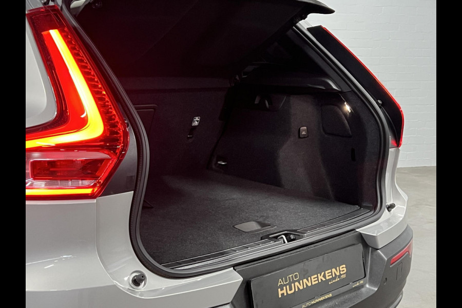 Volvo XC40 1.5 T5 Plug-in hybrid Ultimate Dark Adapt. cruise | Open dak | 360 camera | Stuur-/stoelverwarming | Harman Kardon | Memory | Leder