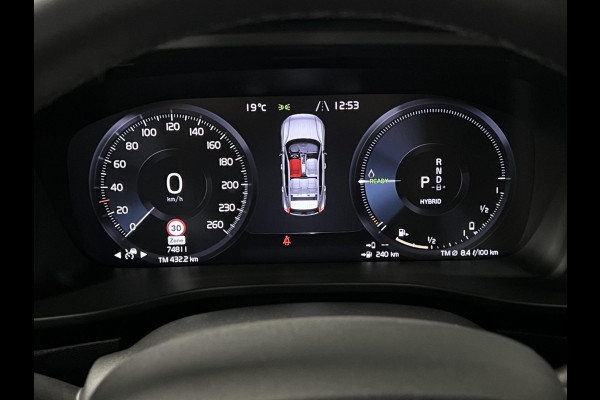 Volvo XC40 1.5 T5 Plug-in hybrid Ultimate Dark Adapt. cruise | Open dak | 360 camera | Stuur-/stoelverwarming | Harman Kardon | Memory | Leder