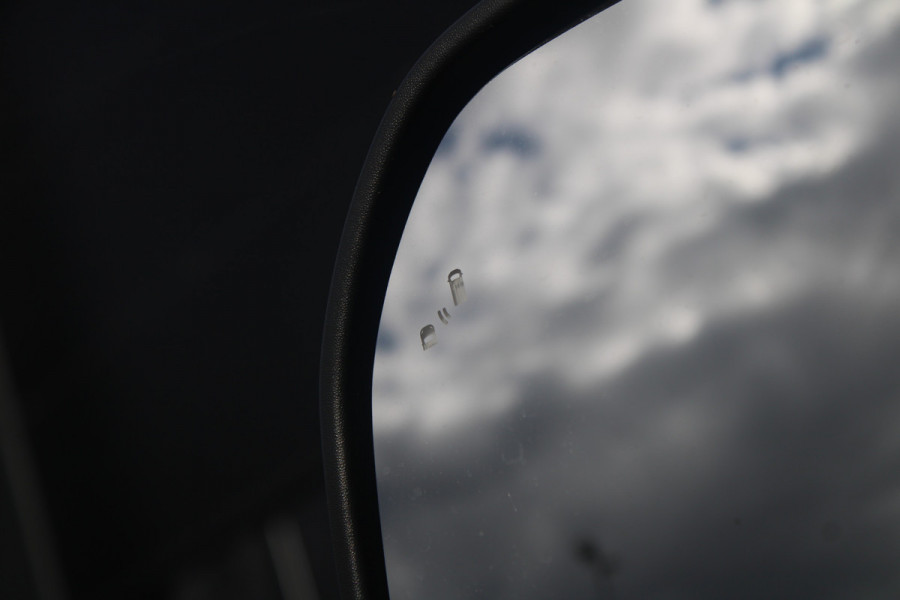 Ford Transit Custom 320 2.0 TDCI L2H1 Limited 170pk - 1+1 Stoelopstelling - 2x Schuifdeur - Adaptive Cruise - Verwarmd stuur - Blind spot - Navigati