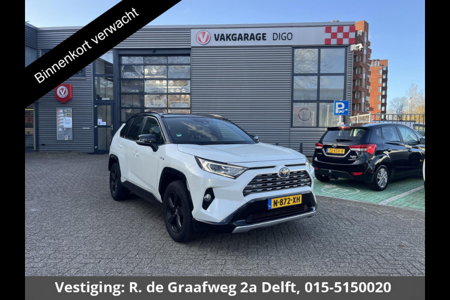 Toyota RAV4 2.5 Hybrid AWD Bi-Tone | 1650 KG trekgewicht | Trekhaak | Parkeersensoren | Apple Carplay & AndroidAUTO | Adapt.Cruise Control |