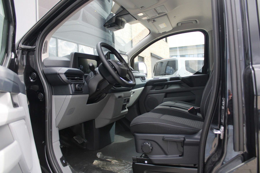 Ford Transit Custom 320 2.0 TDCI L2H1 Trend DC 6 Zits 170pk - Trekhaak - Stoel/Stuurverwarming - Cruise - 70l Tank - LED - Rijklaar