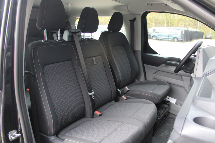 Ford Transit Custom 320 2.0 TDCI L2H1 Trend DC 6 Zits 170pk - Trekhaak - Stoel/Stuurverwarming - Cruise - 70l Tank - LED - Rijklaar