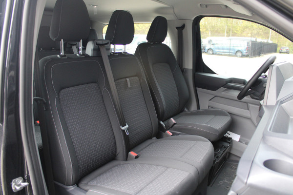 Ford Transit Custom 320 2.0 TDCI L2H1 Trend DC 6 Zits 170pk - Trekhaak - Stoel/Stuurverwarming - Cruise - 70l Tank - LED - Rijklaar
