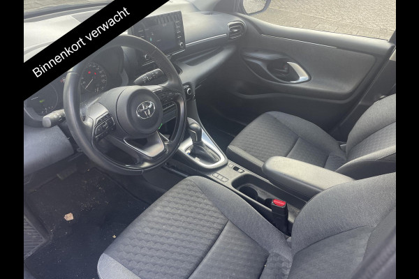 Toyota Yaris 1.5 Hybrid Active . Dealer onderhouden . Apple Carplay & AndroidAUTO . Camera