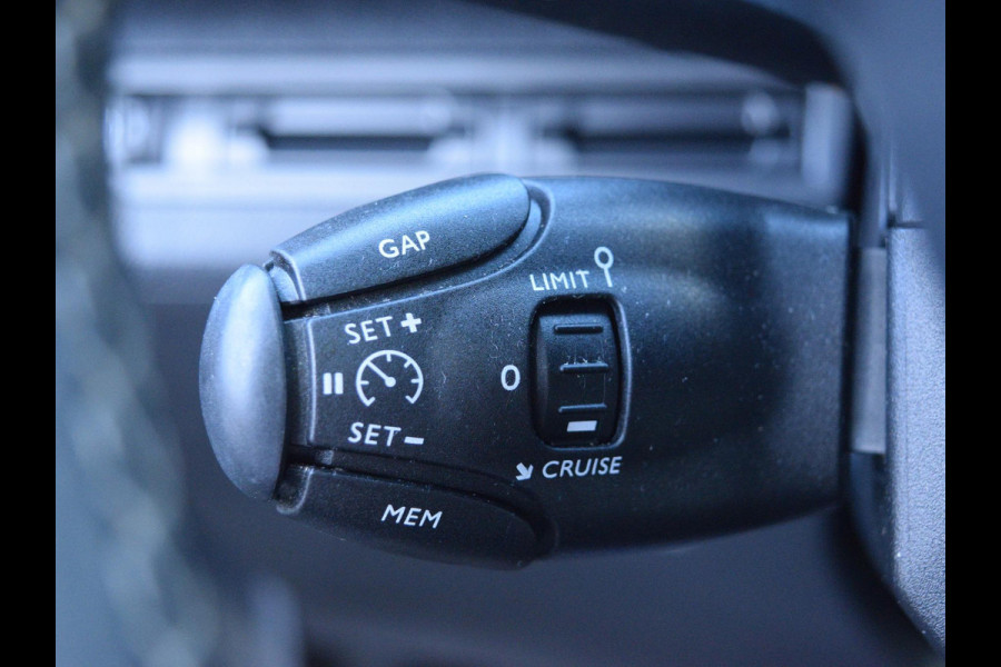 Peugeot 3008 1.6 PureTech Allure | 180 PK | AUTOMAAT | CRUISE CONTROL | NAVI | PARKEERSENSOREN MET CAMERA | SCHUIF /  KANTELDAK