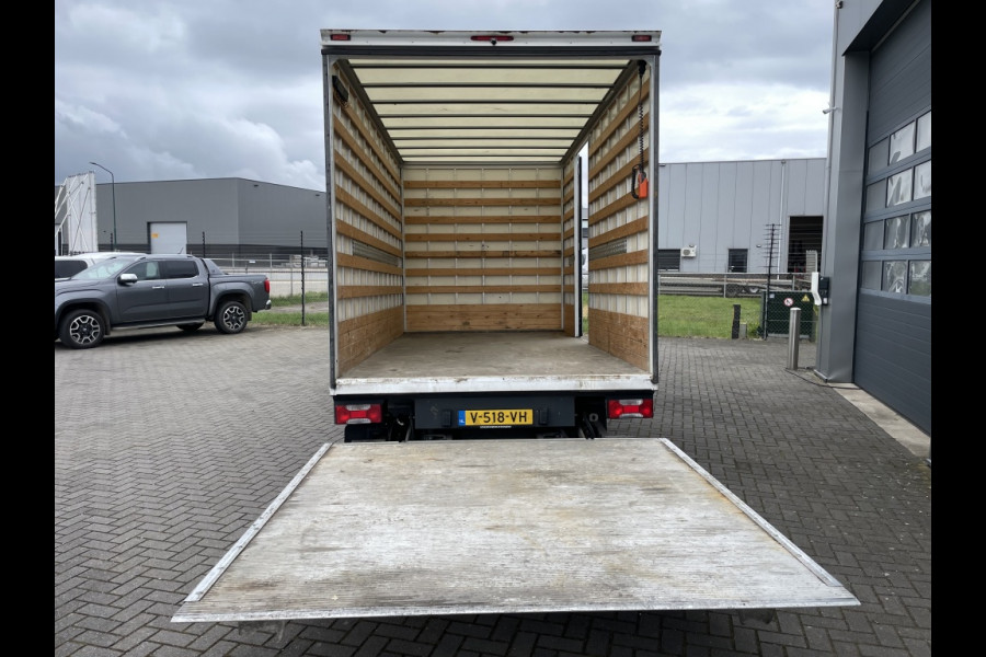 Iveco Daily 40C18 Aut. Bakwagen met laadklep (1000 kg)