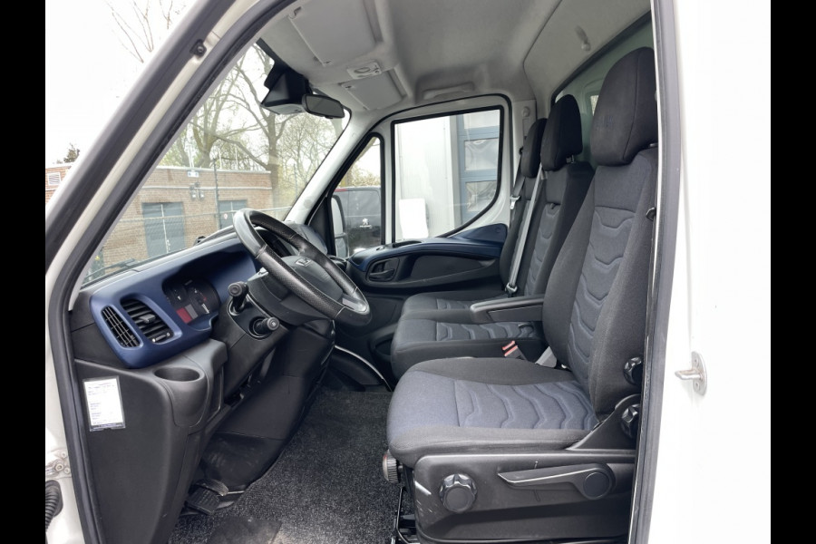 Iveco Daily 40C18 Aut. Bakwagen met laadklep (1000 kg)